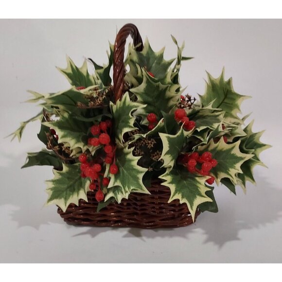 Kitch Wood Basket Cabin Decorative Winter Christmas Scene 6"x 4" x 8" tall - Picture 7 of 12